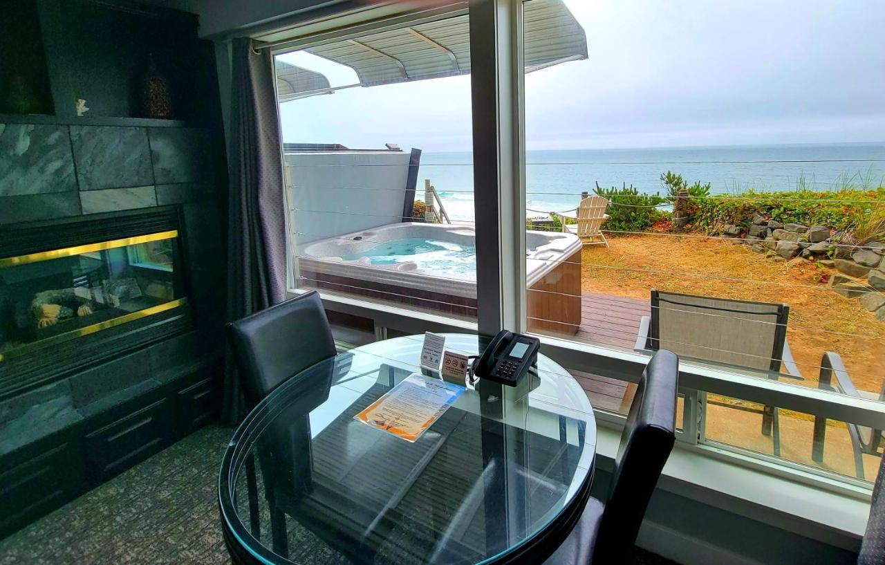 Nelscott Manor Hotel Lincoln City Exterior photo
